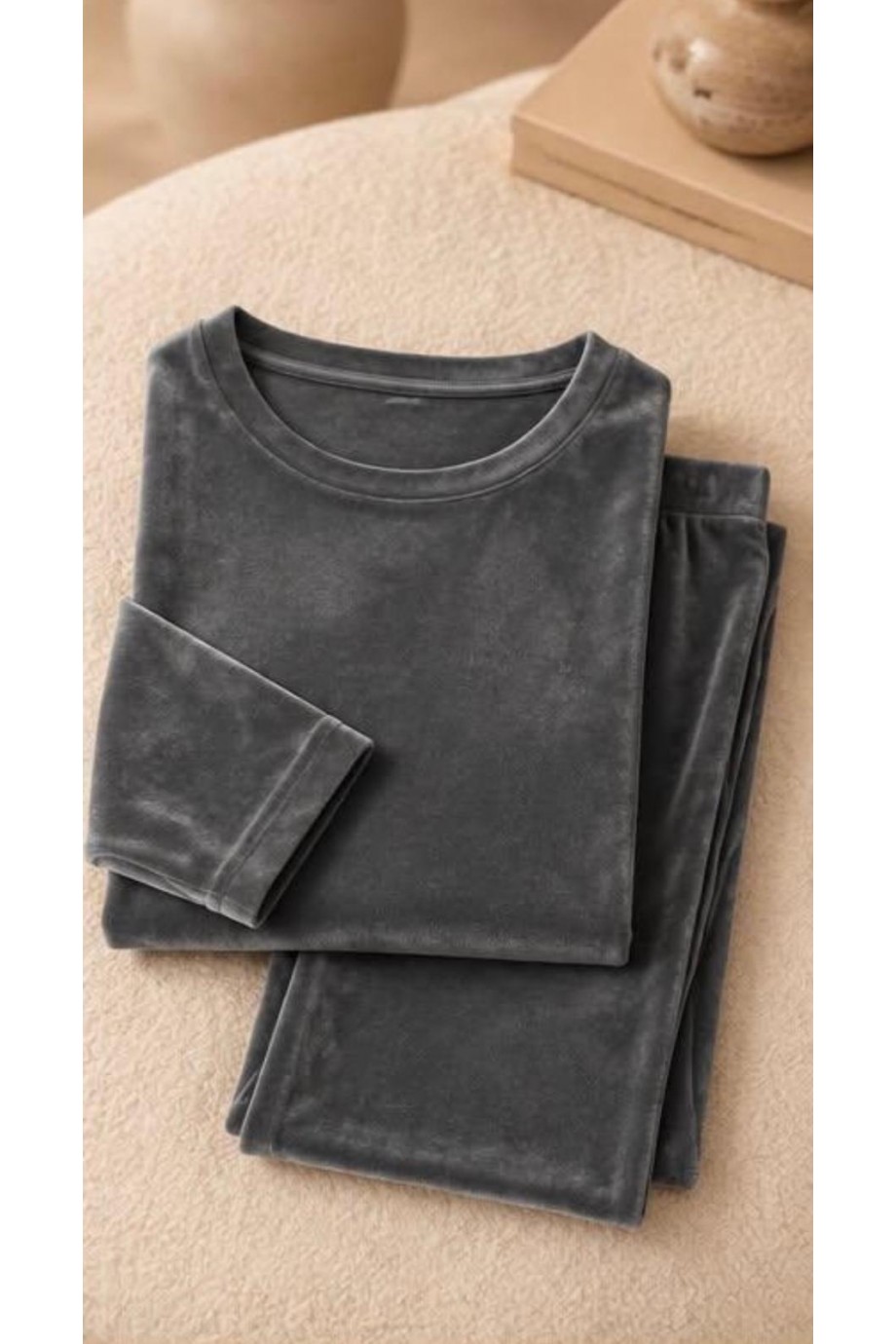 Fransız Kadife Lacivert Kadın Pijama Takımı fransız kadife lacivert kadın pijama takımı, lacivert kadın pijaması, kadife pijama, kadın pijama takımı, kışlık pijama, rahat kadın pijaması